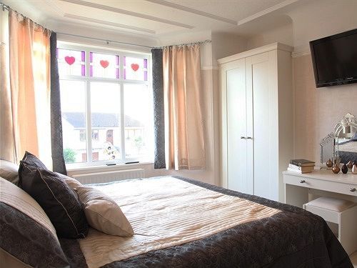 Langdale House Bed and Breakfast St Austell Exteriör bild